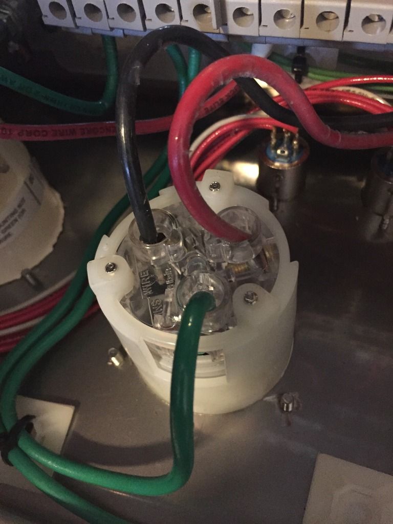 Element plug stuck in Flanged outlet